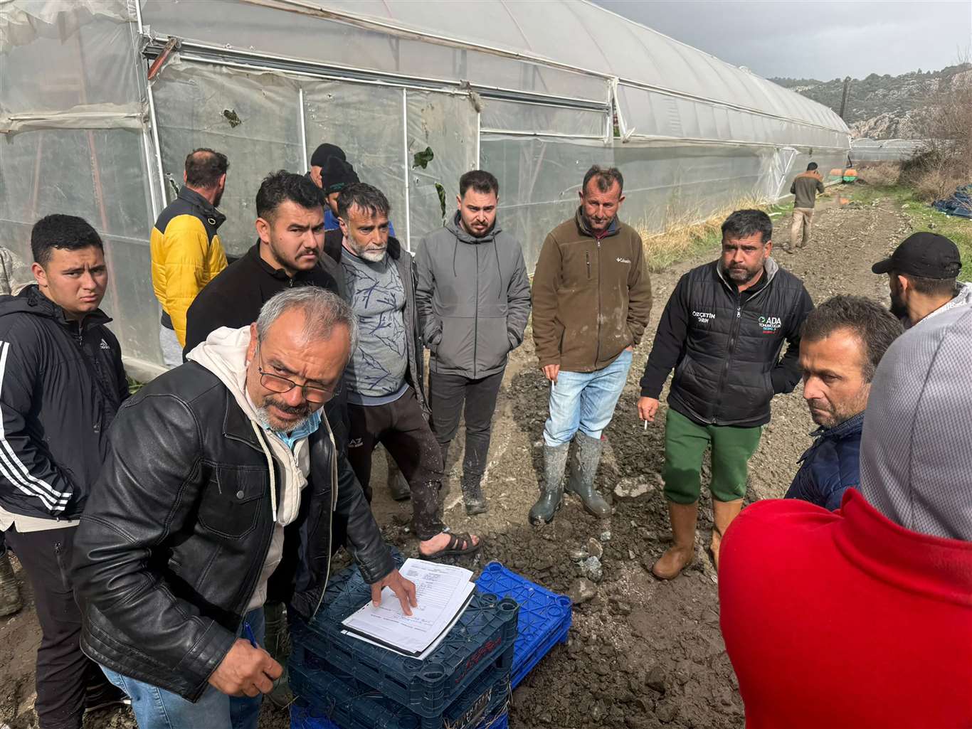 Hortumun vurduğu seralarda hasar tespit çalışmaları başladı haberi