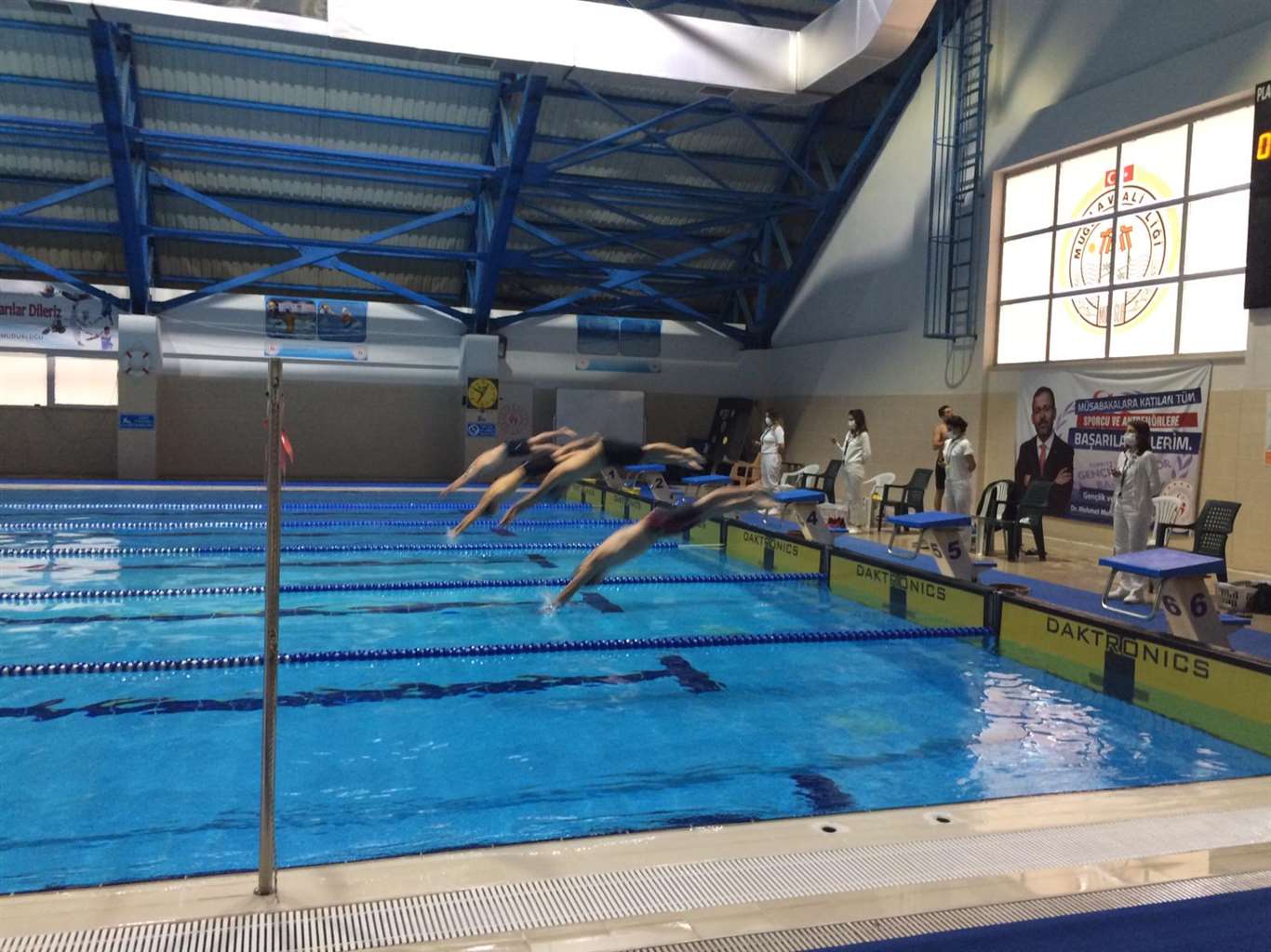    Muğla Kapalı Yüzme Havuzunda İl Yüzme Yarışları yapıldı haberi