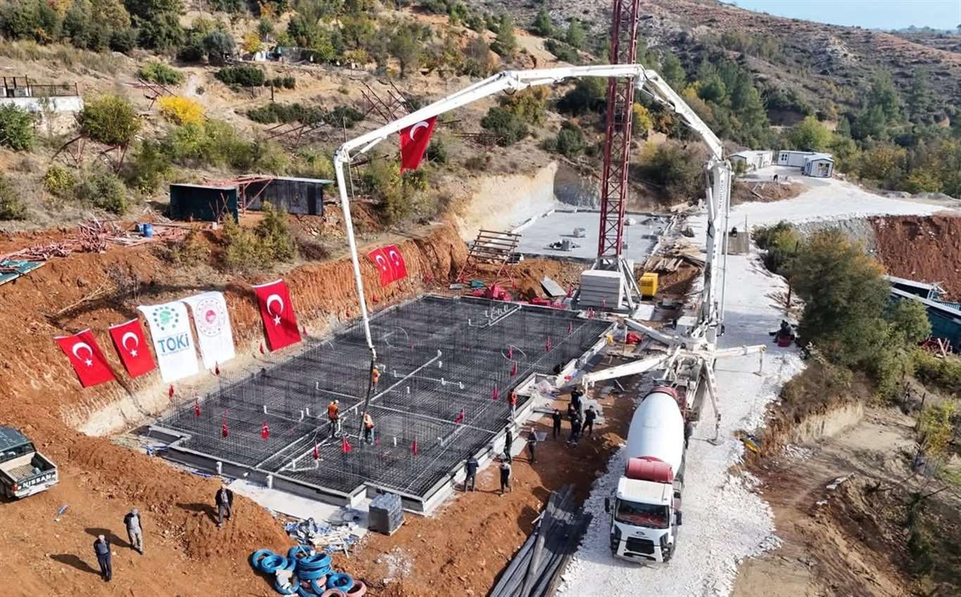    Kavaklıdere'de 9. etap TOKİ konutlarının temeli atıldı haberi