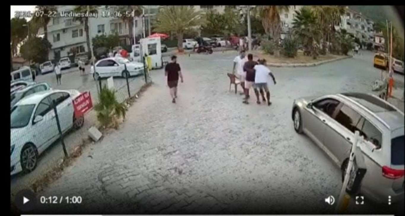 Akyaka'da bıçaklı kavga: 1'i ağır 2 yaralı haberi