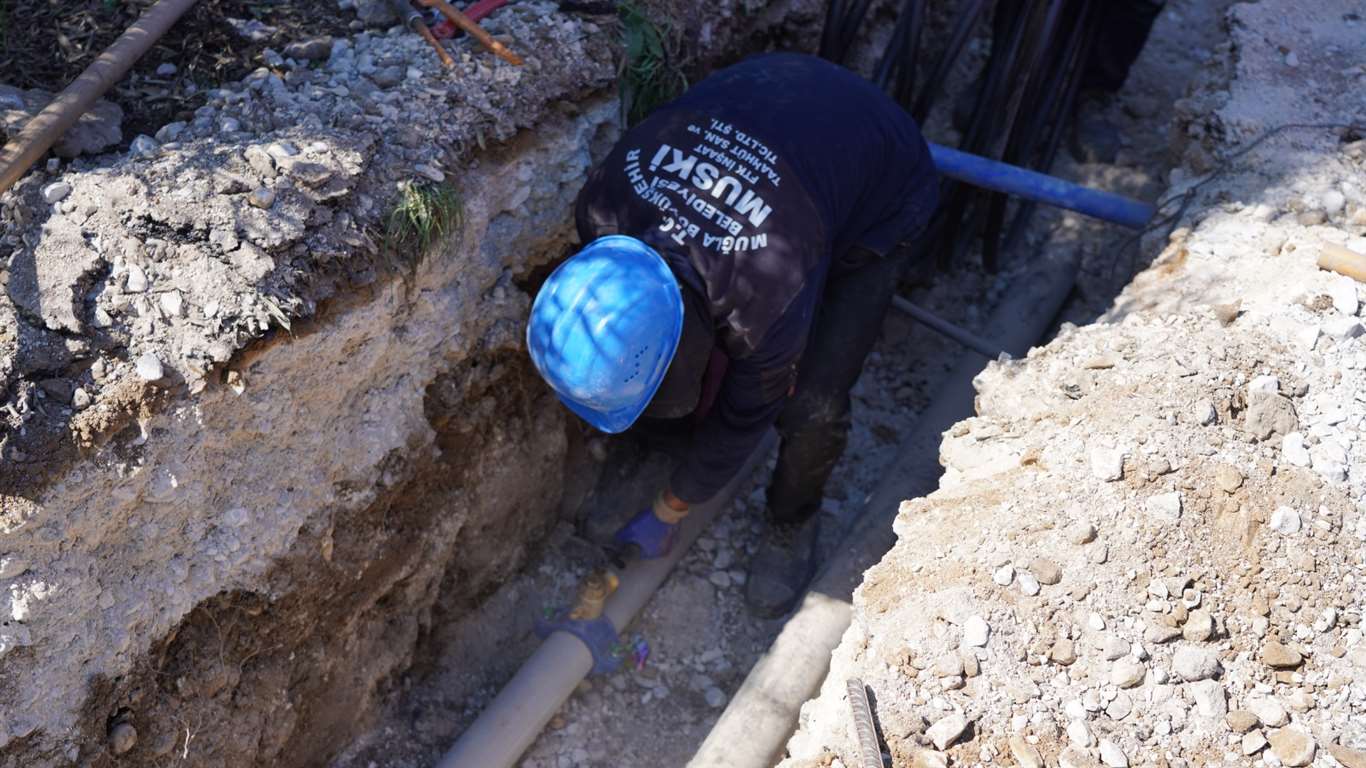 Kemikler Mahallesi'nde içme suyu hatları yenilendi haberi