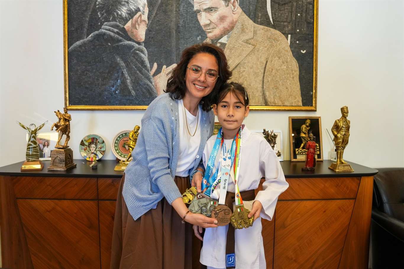 Köksal Aras, başarılı sporcuları ağırladı haberi