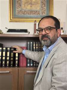 Köseoğlu'ndan yeni kitap: 'Arasta'da Bir Zaman Yolculuğu' haberi