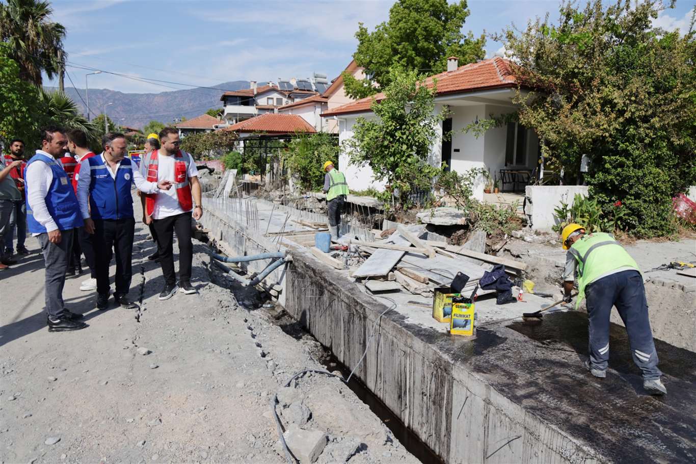 Muğla Büyükşehir Belediyesi Köyceğiz’in yollarını yeniliyor haberi