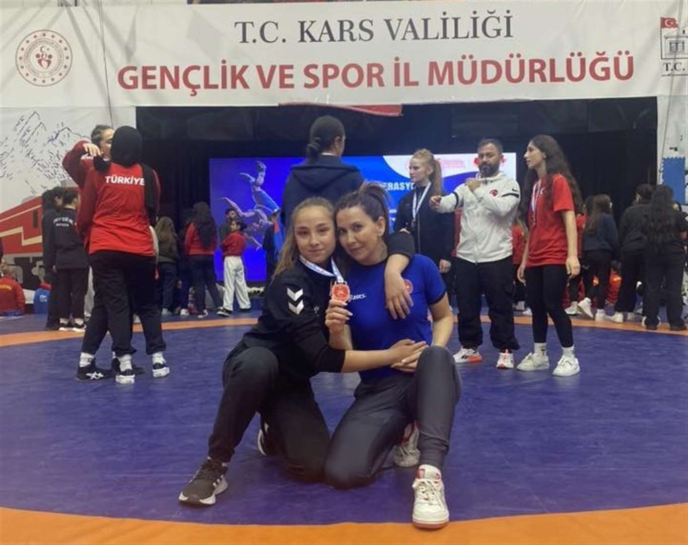 Köyceğizli güreşçi Ayça Çomak Türkiye üçüncüsü oldu haberi