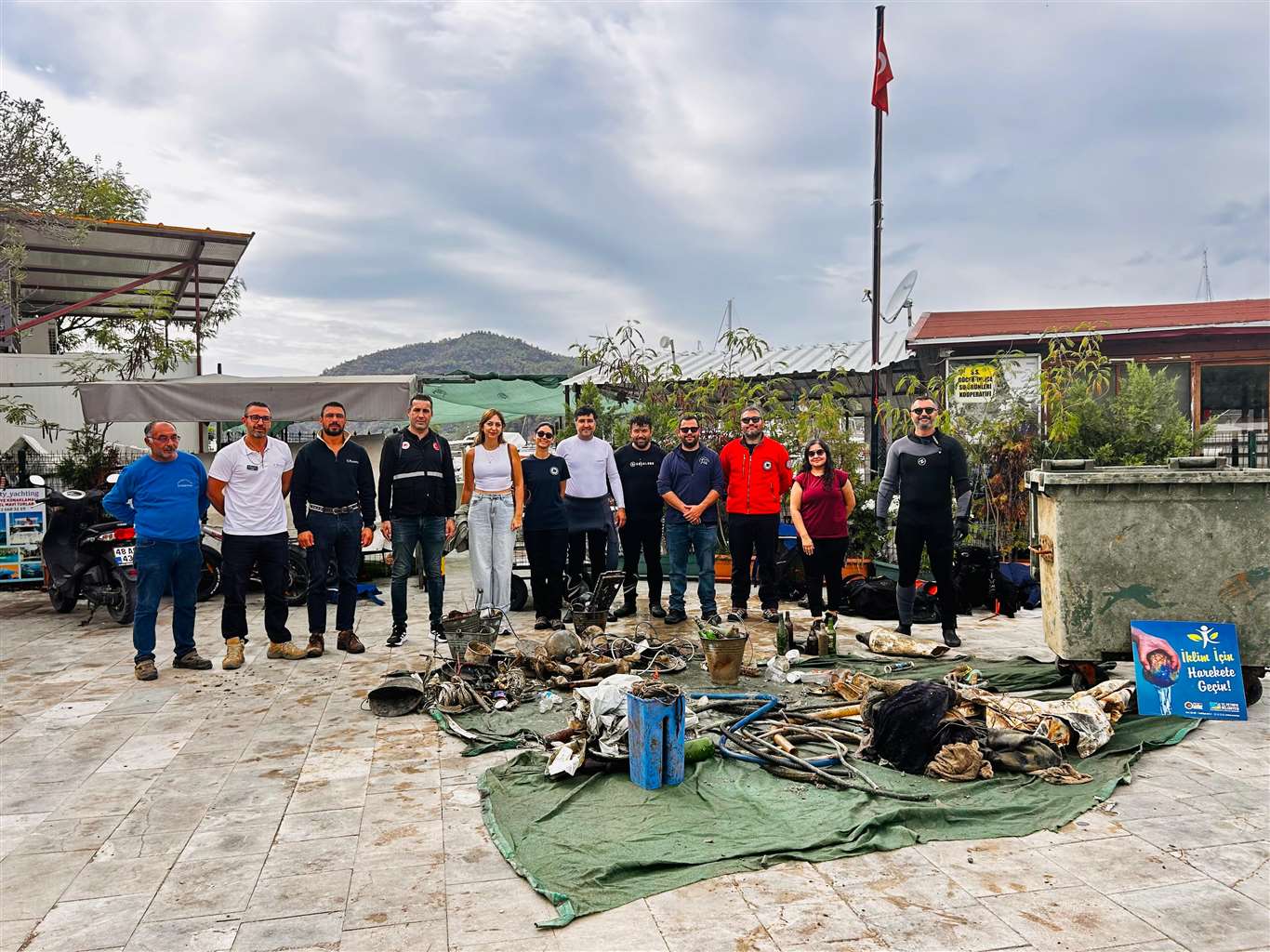 Göcek Koylarında su altı temizliği yapıldı haberi