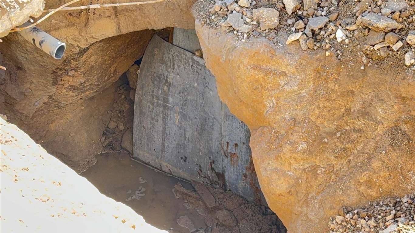 Bodrum'da su isale hattı kazısında lahit bulundu haberi