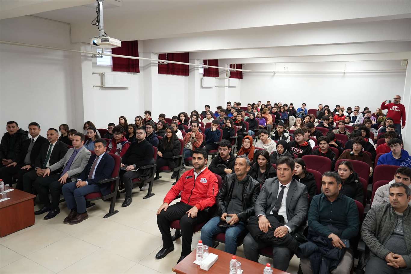 Lise öğrencilerinden oluşan Genç AR-GE ekibinin açılış toplantısı yapıldı haberi