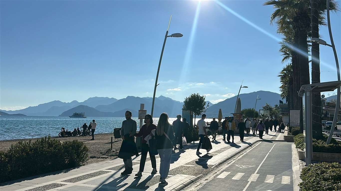 Pazar günü güneş yüzünü gösterdi, sahiller hareketlendi haberi