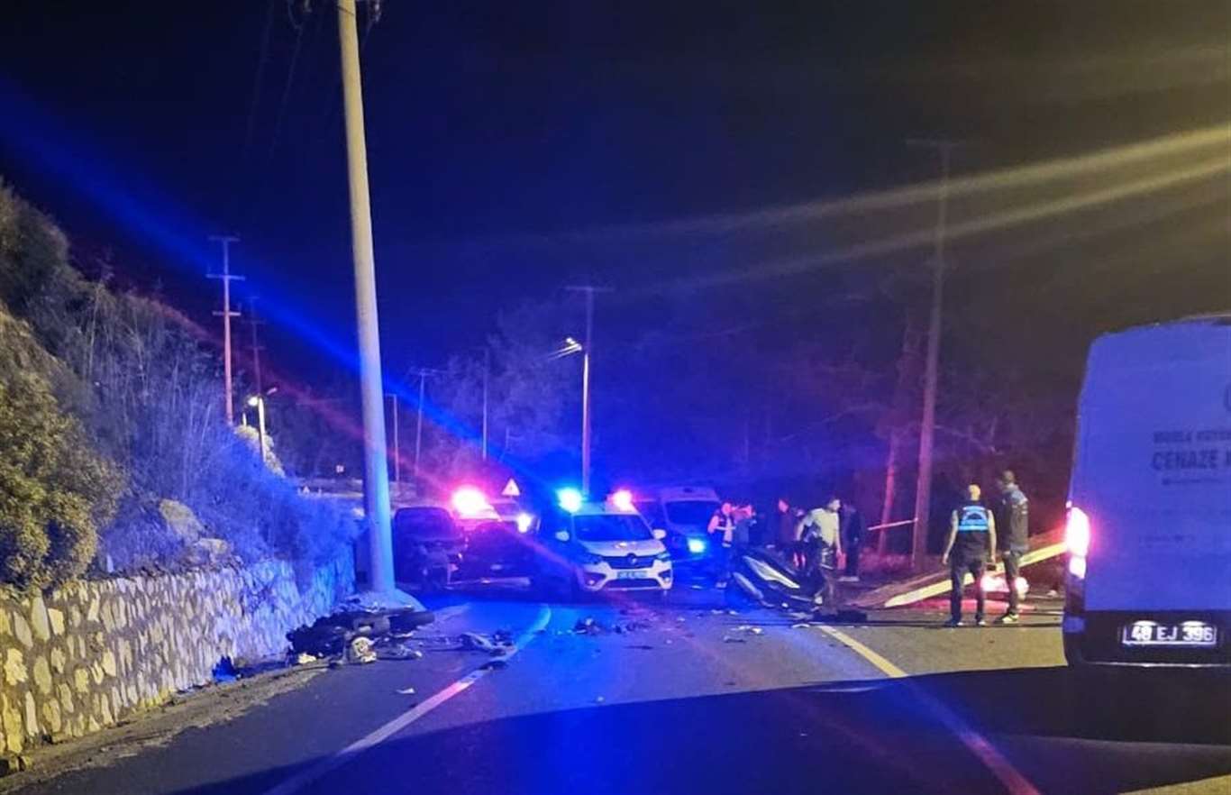 Marmaris'te trafik kazası: 2 ölü haberi