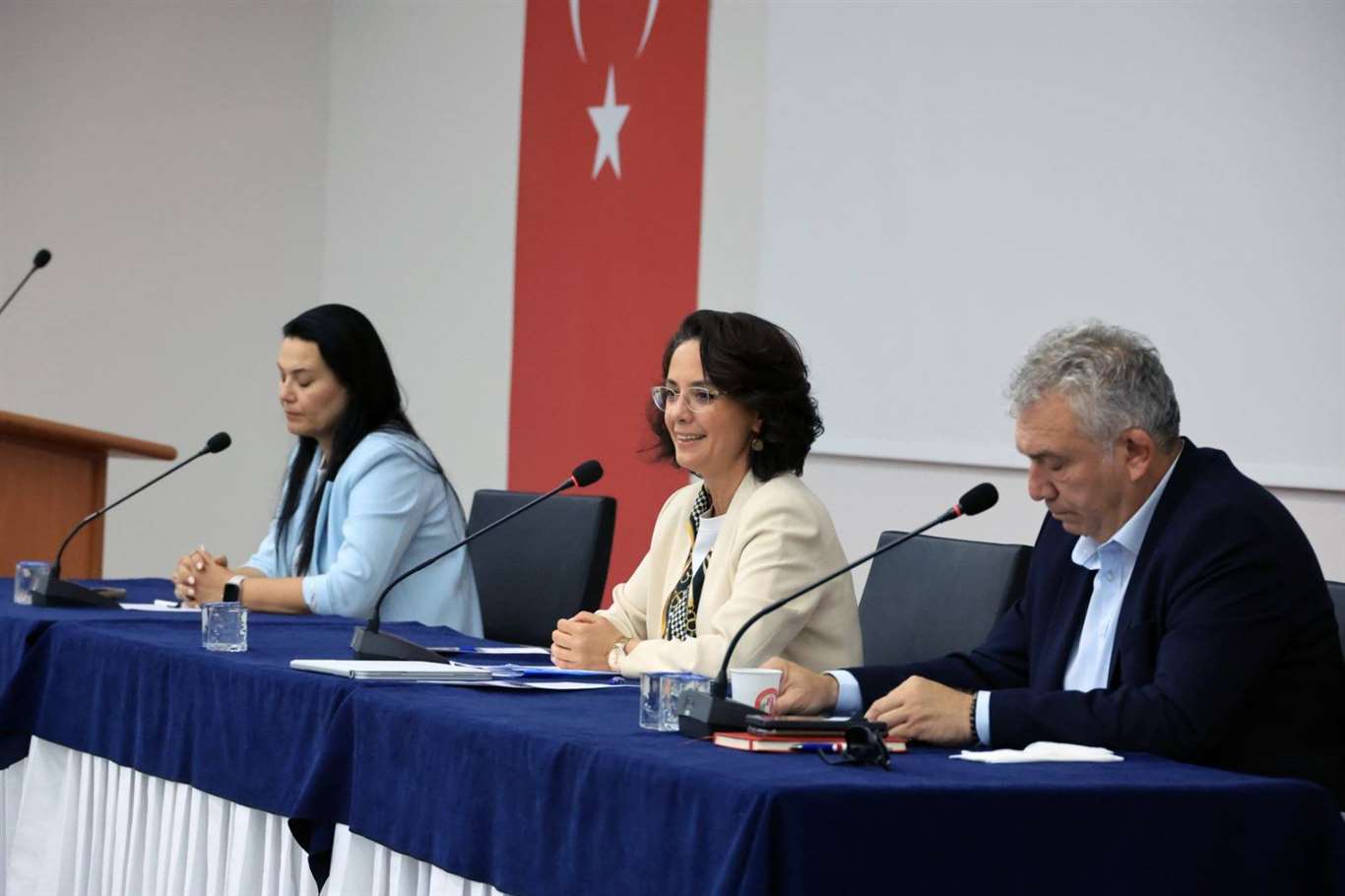 Mağduriyet giderildi: Yıkılan işhanının hak sahiplerine arsa tahsisi yapıldı haberi