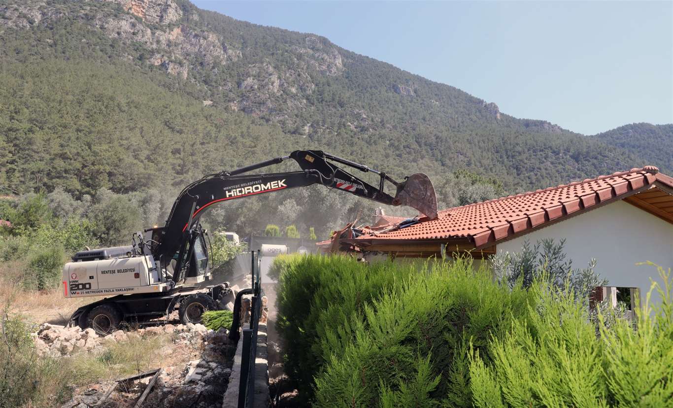 Menteşe Belediyesinden imara aykırı yapılara geçit yok haberi