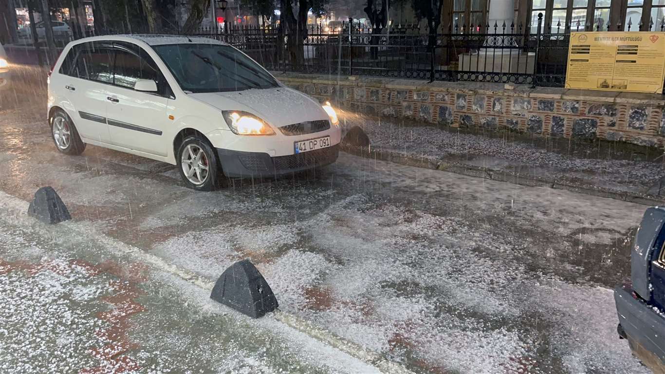 Menteşe'de dolu ve sağanak haberi