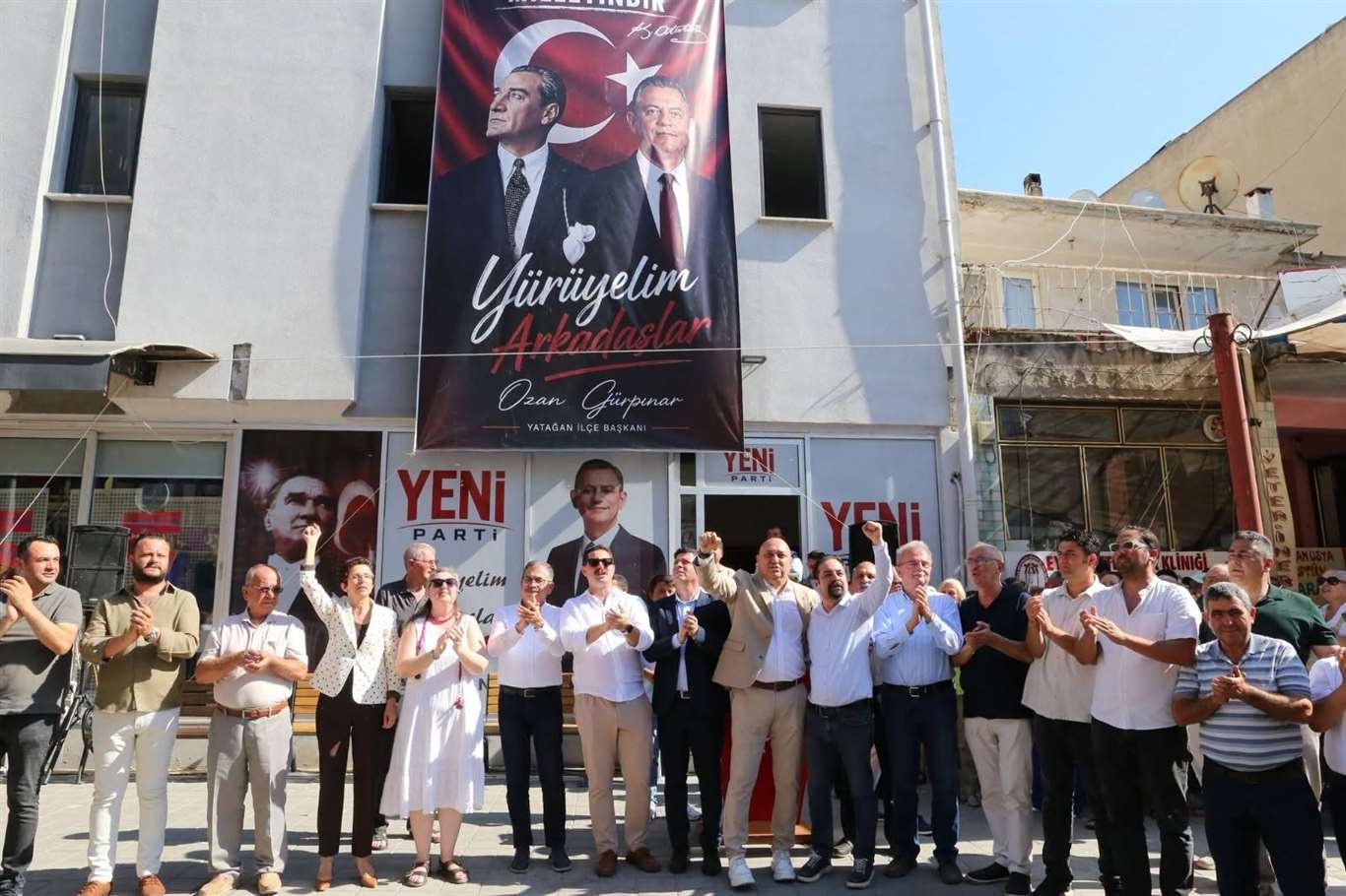 Mesut Günay ve meclis üyeleri YENİ Parti'ye katıldı haberi