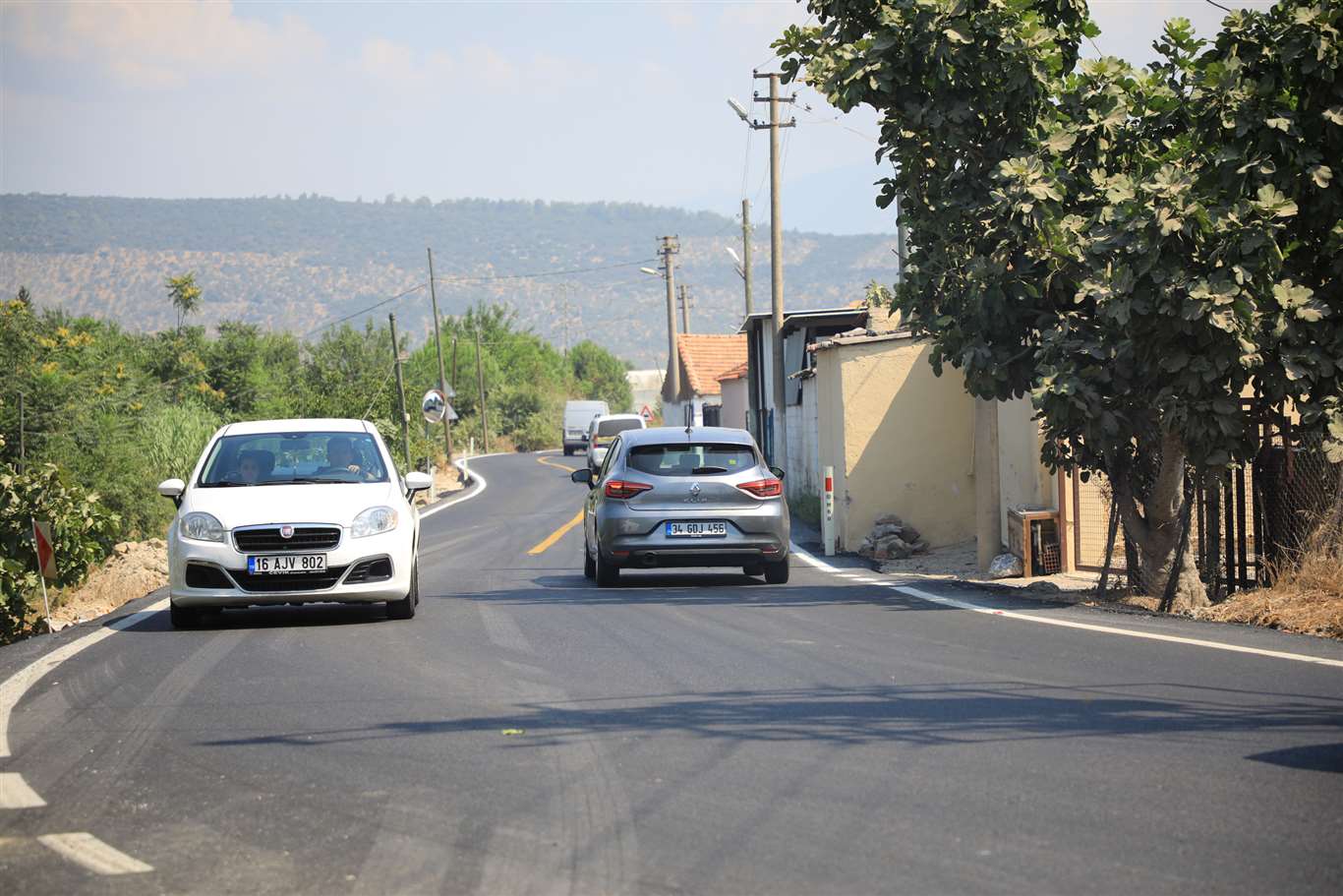      Büyükşehir'den Milas kırsalına 3 Bin 700 metrelik modern yol haberi