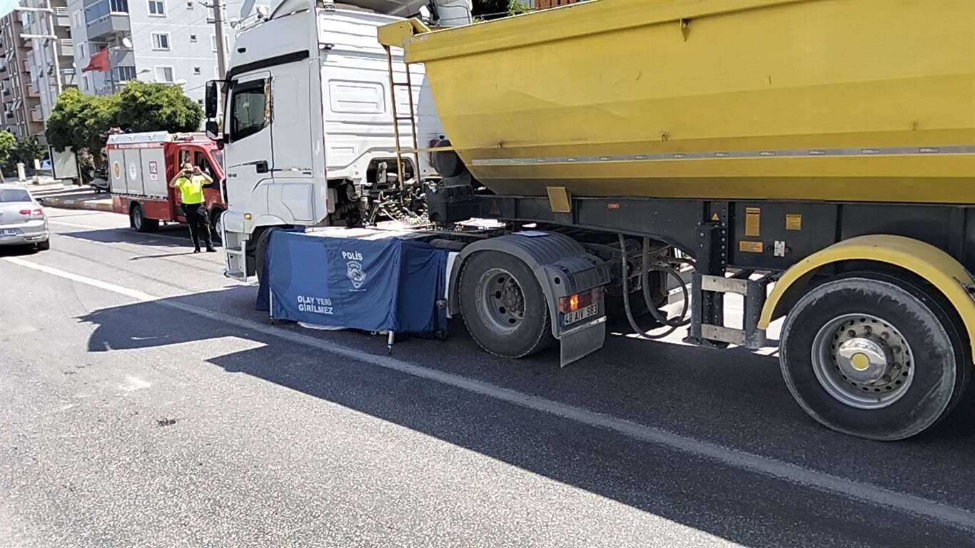 Milas'ta Tır'ın çarptığı yaya feci şekilde can verdi haberi