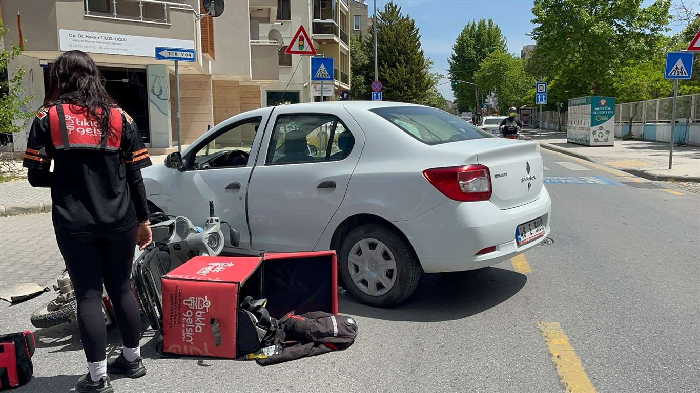 Menteşe'de trafik kazası: Motosikletli kurye yaralandı haberi