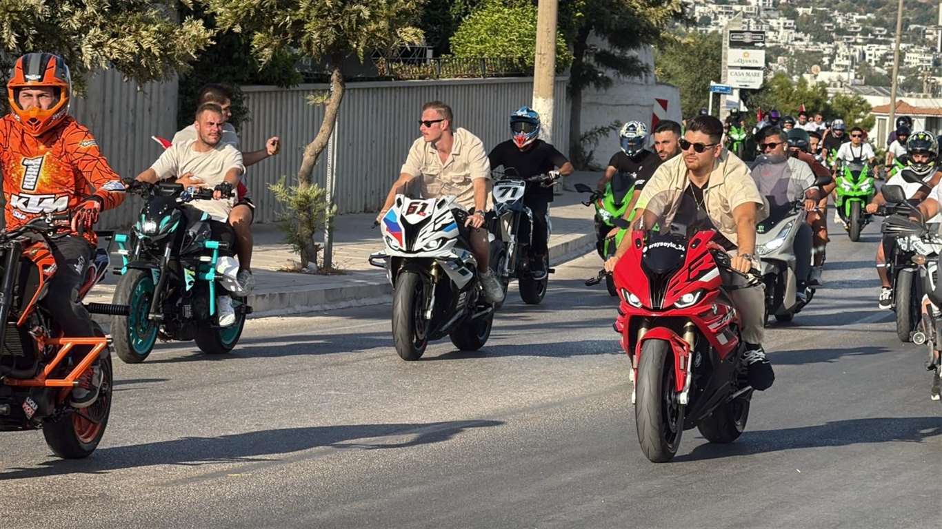 Motosiklet tutkunları Bodrum'da buluştu haberi