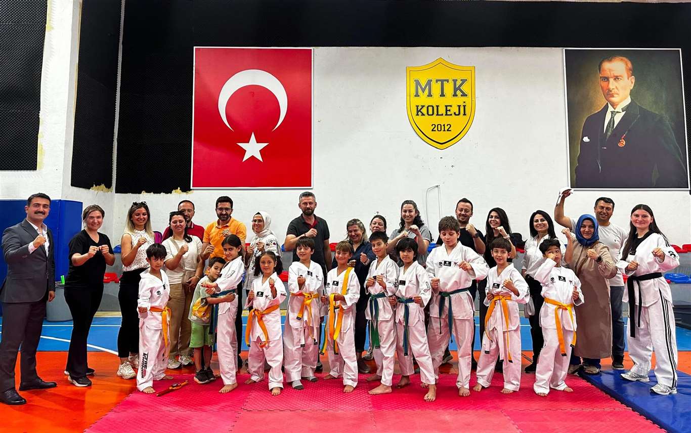   MTK Koleji'nde tekvando kuşak terfi sınavı haberi