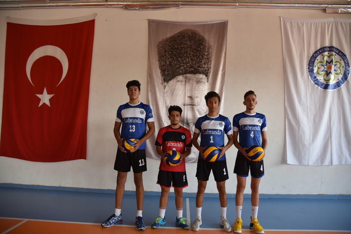       Milas Belediyespor'a alt yapıdan 4 sporcu haberi