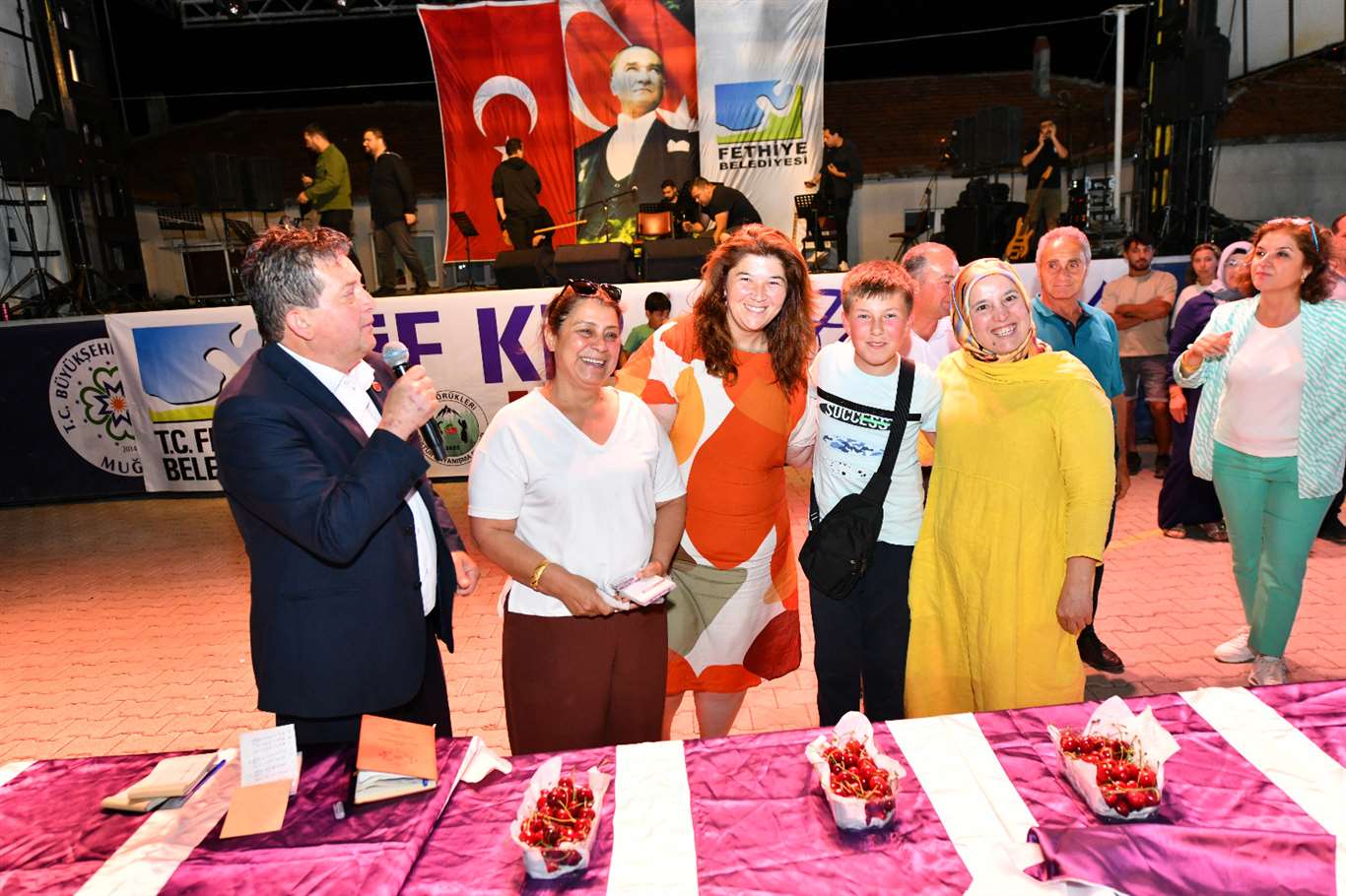 Nif Kiraz Festivali renkli görüntülerle tamamlandı haberi