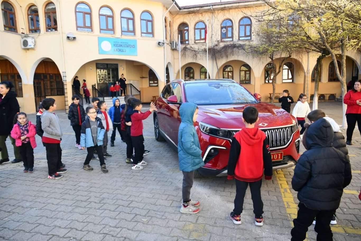       Muğla'da öğrenciler TOGG ile buluştu haberi