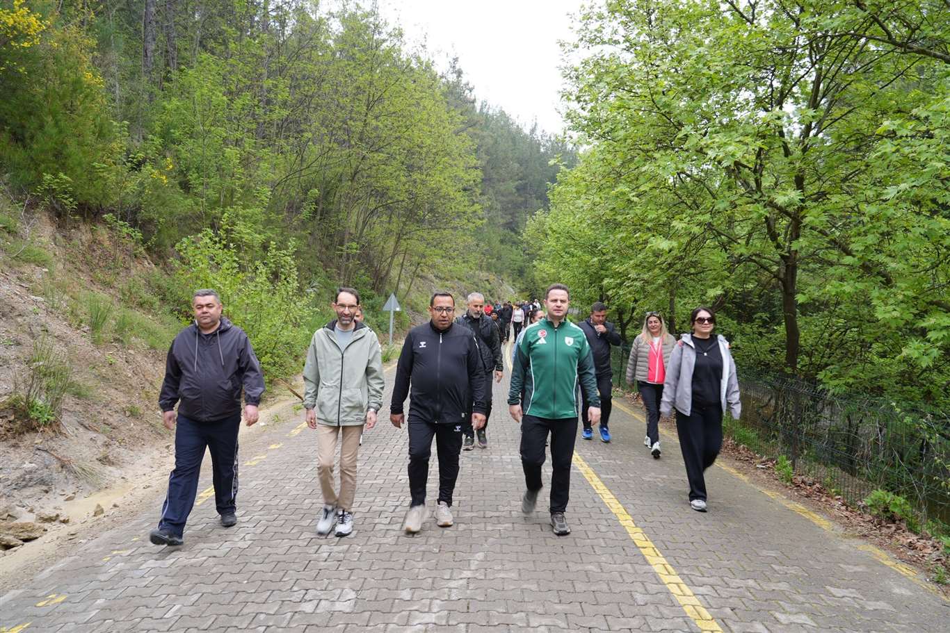  Muğla'da öğretmenler doğa yürüyüşünde buluştu haberi