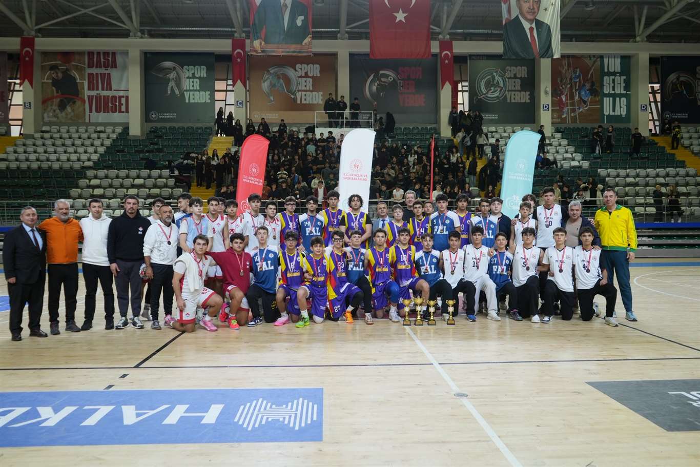 Okul Sporları Genç Erkekler Basketbol İl Birinciliği sona erdi haberi