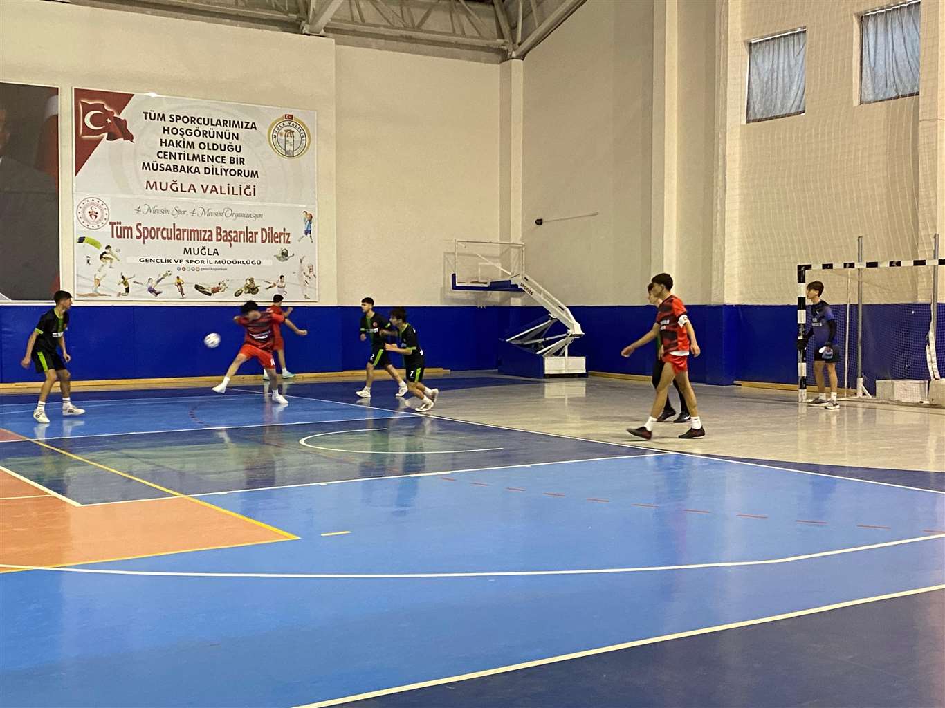 Okul sporları Futsal müsabakaları Yatağan'da başladı haberi