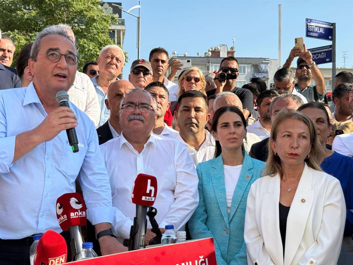 CHP'li vekillerden Aydın'da 'Çerçioğlu' protestosuna destek haberi
