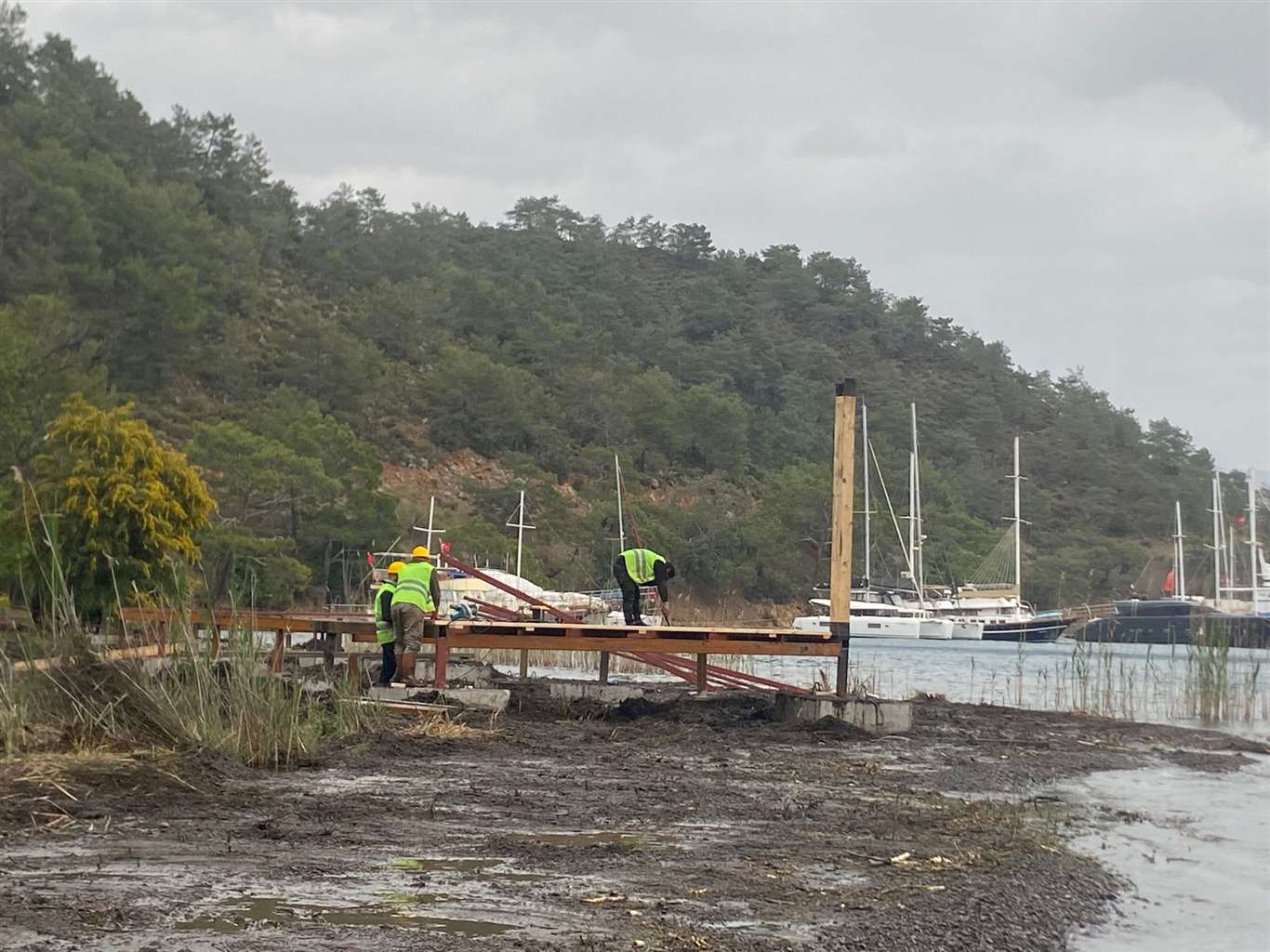 Osmanağa Koyu'ndaki ranta karşı halk ayaklandı, çalışmalar durduruldu haberi