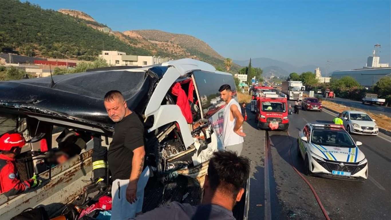 Otobüs kazasında hayatını kaybedenlerin sayısı 4’e yükseldi haberi