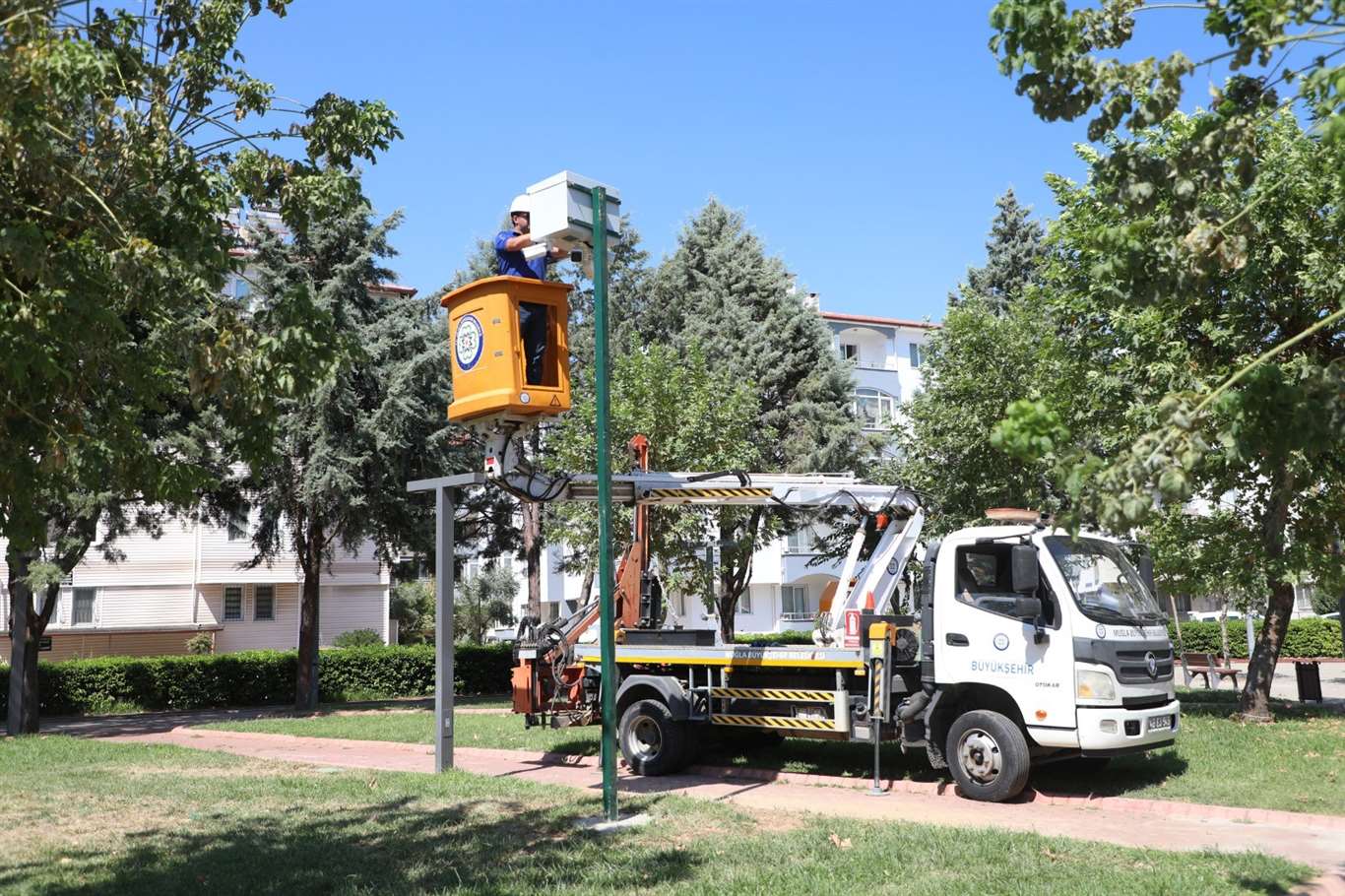 Büyükşehir'den parklara kameralı güvenlik ve ücretsiz internet haberi