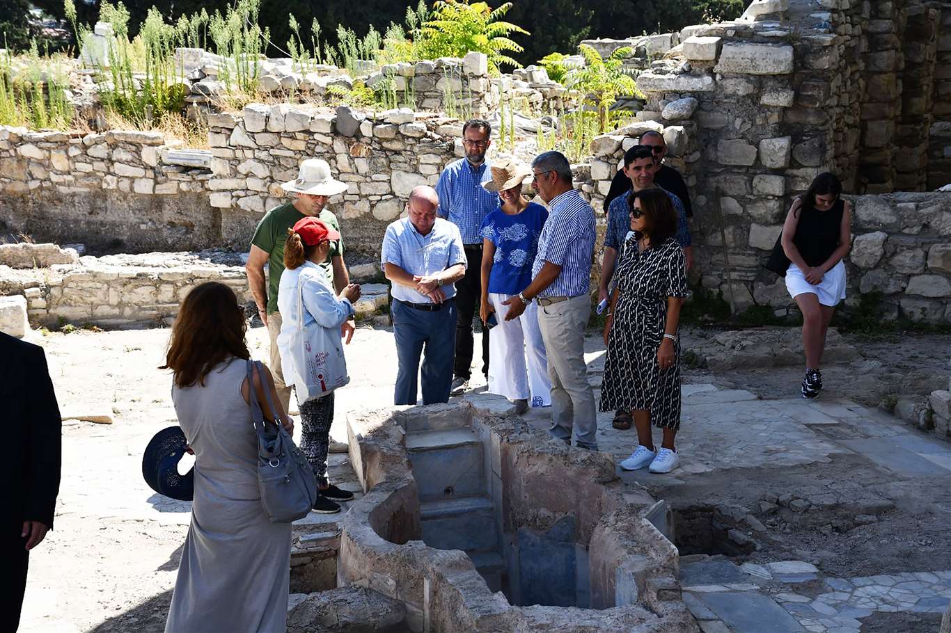  MSKÜ Rektörü Kaçar Kadıkalesi (Anaia) kazı alanında incelemelerde bulundu haberi