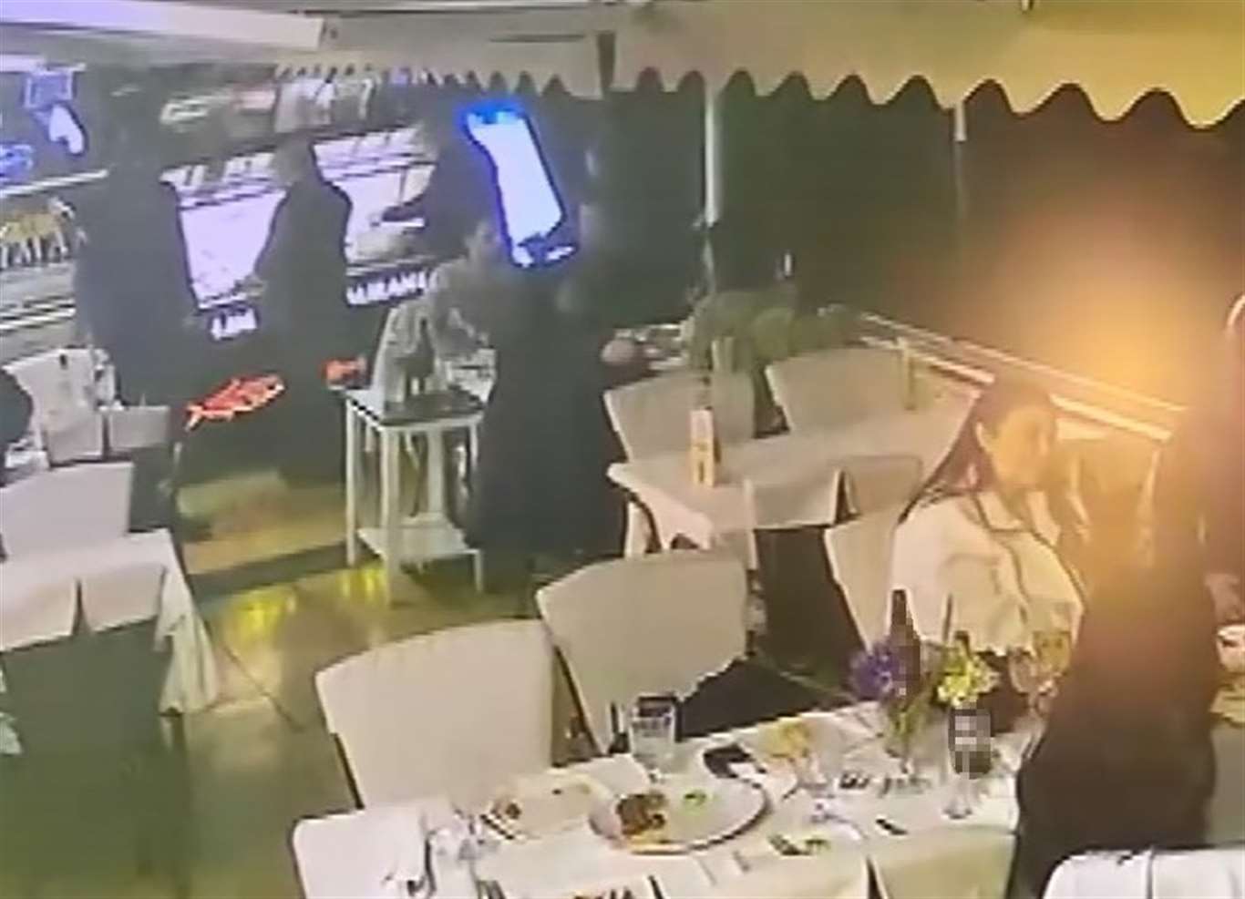 Restorana silahlı saldırının görüntüleri ortaya çıktı haberi