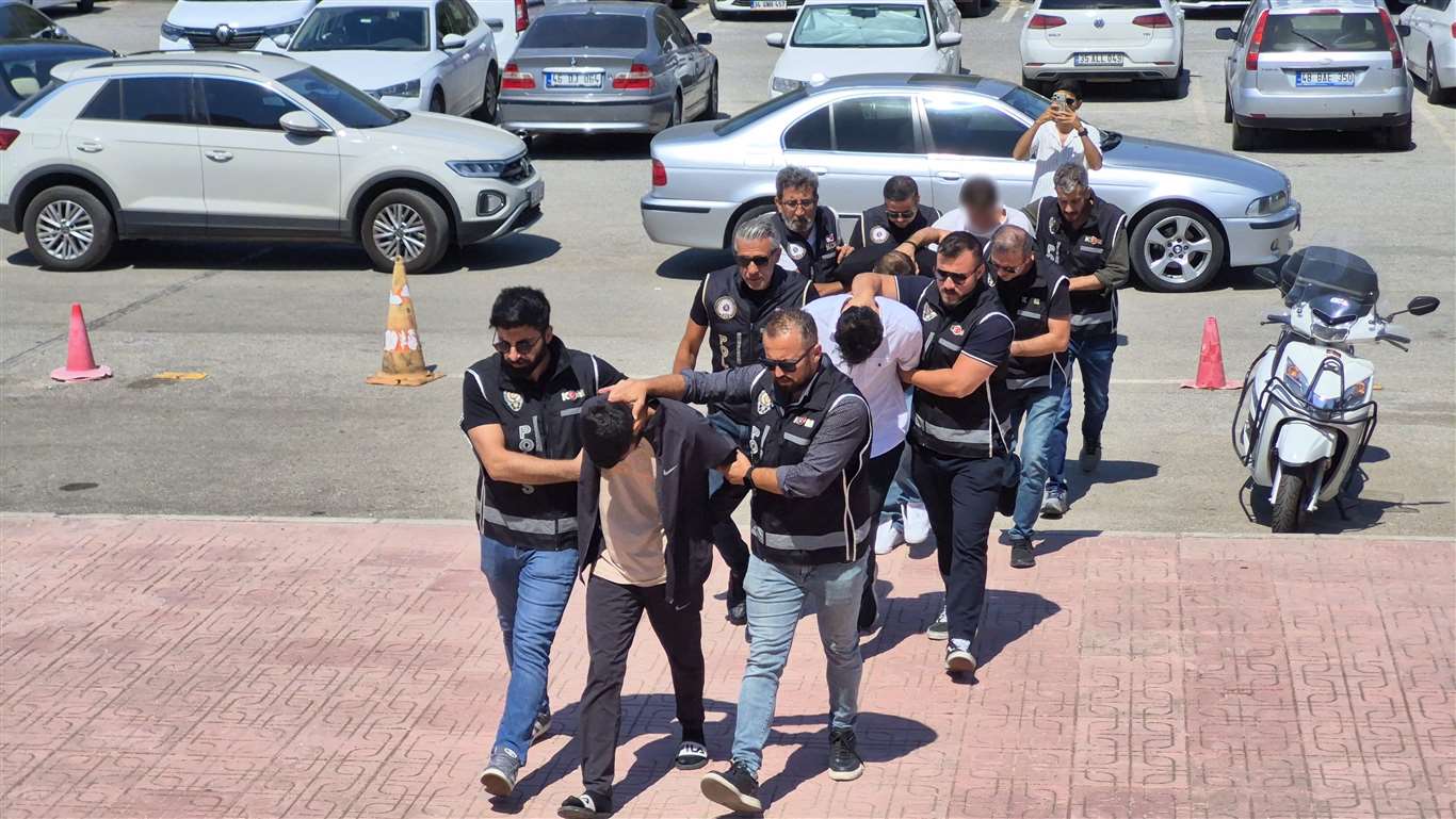 Silahlı saldırının failleri yakalandı: 3 tutuklama haberi