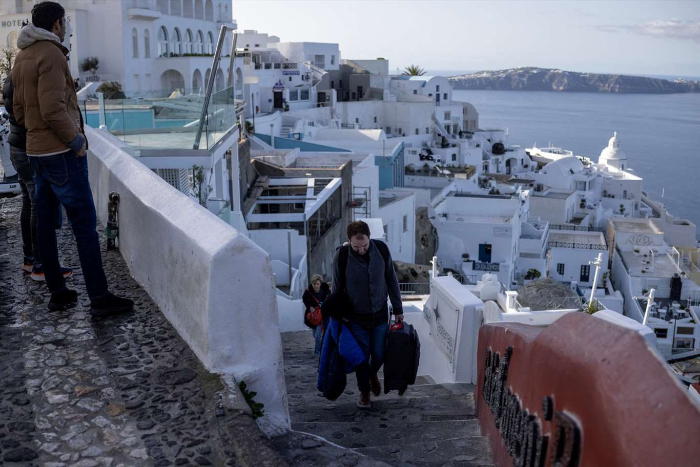 Santorini Adası sessizliğe büründü haberi