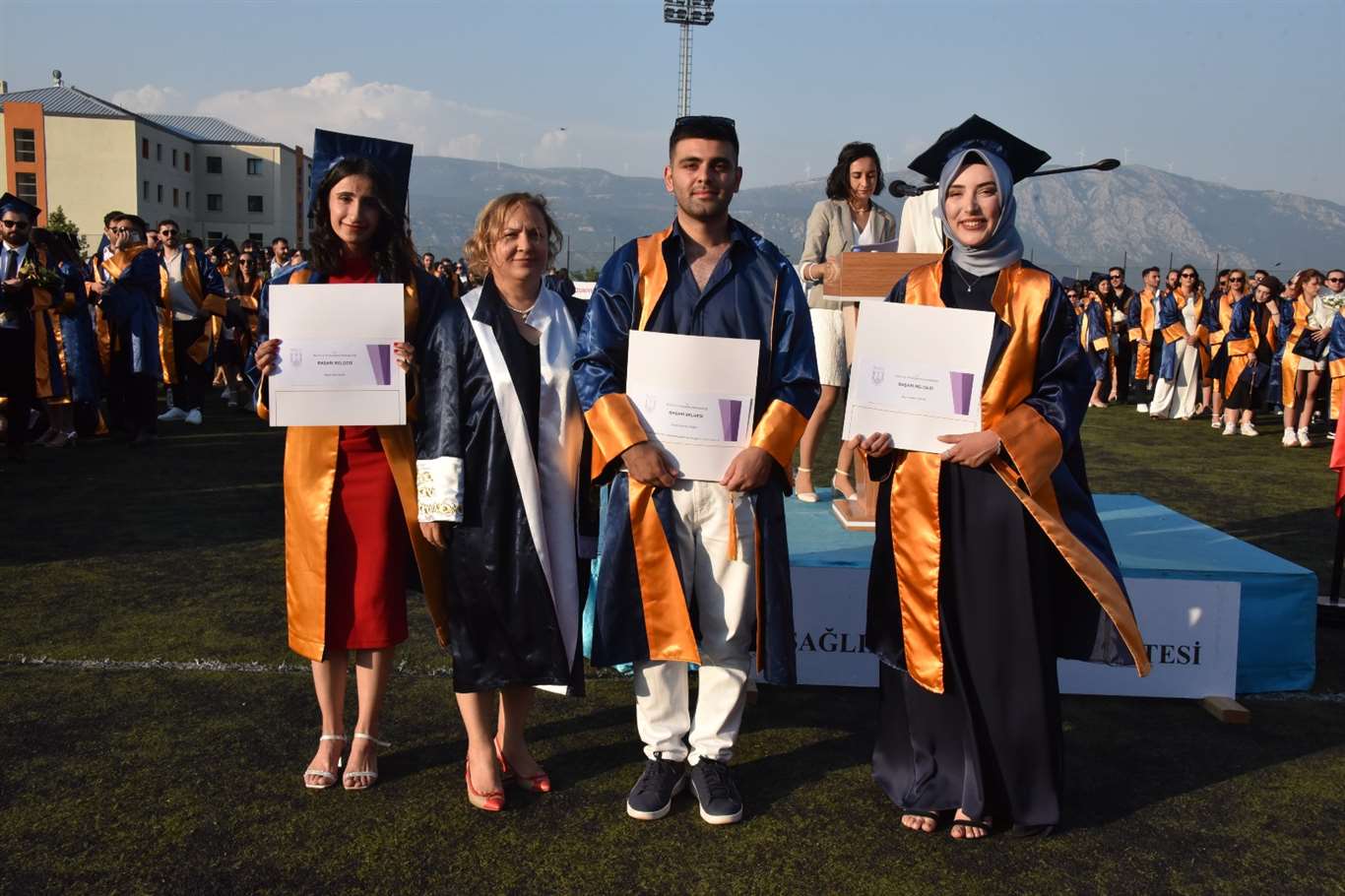  MSKÜ Sağlık Bilimleri Fakültesi'nde mezuniyet coşkusu haberi