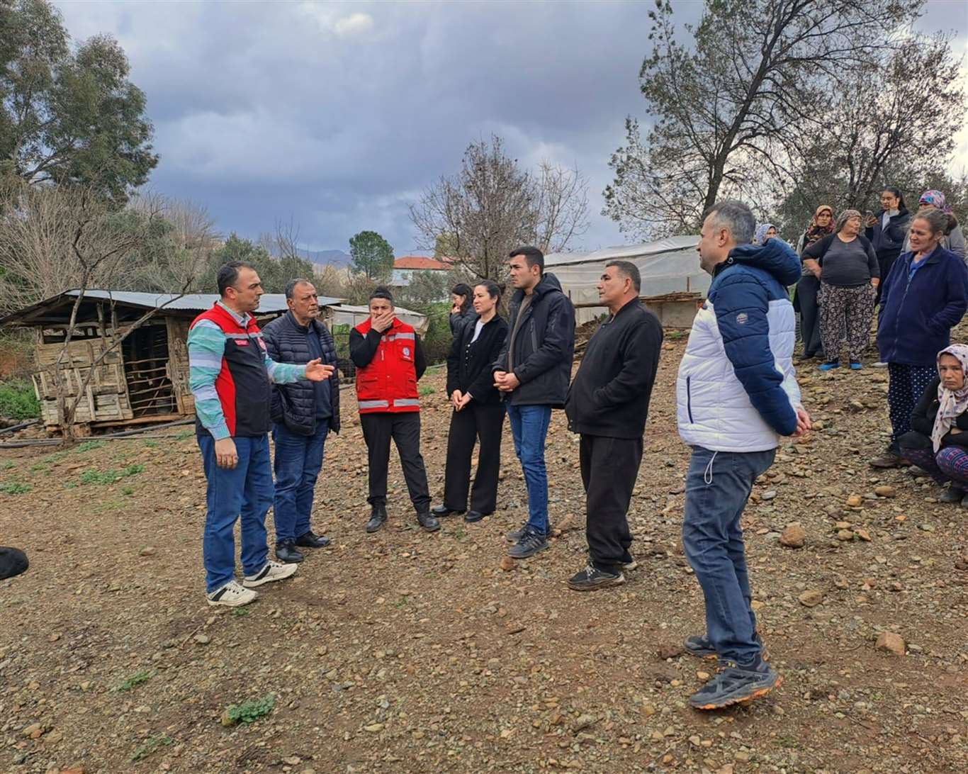 Selin vurduğu seralarda ön hasar tespiti başlatıldı haberi