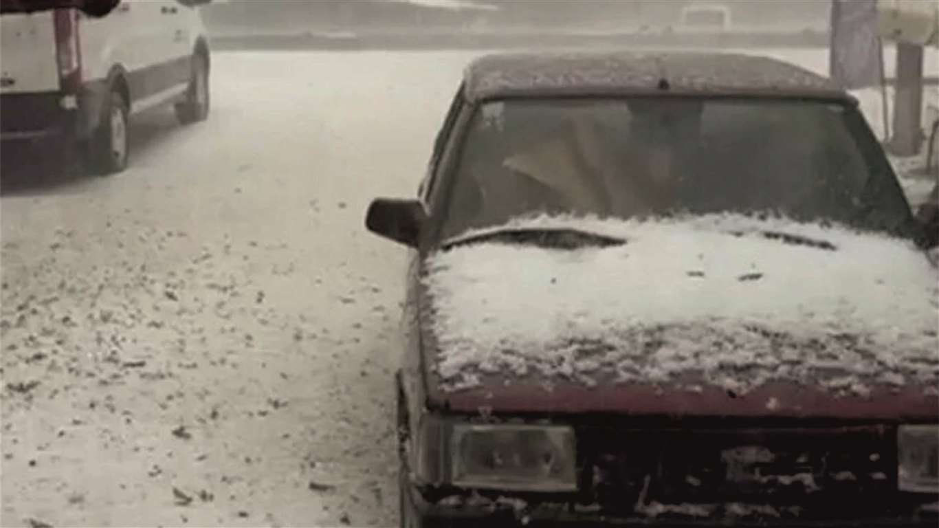 Seydikemer'de sokaklar beyaza büründü haberi
