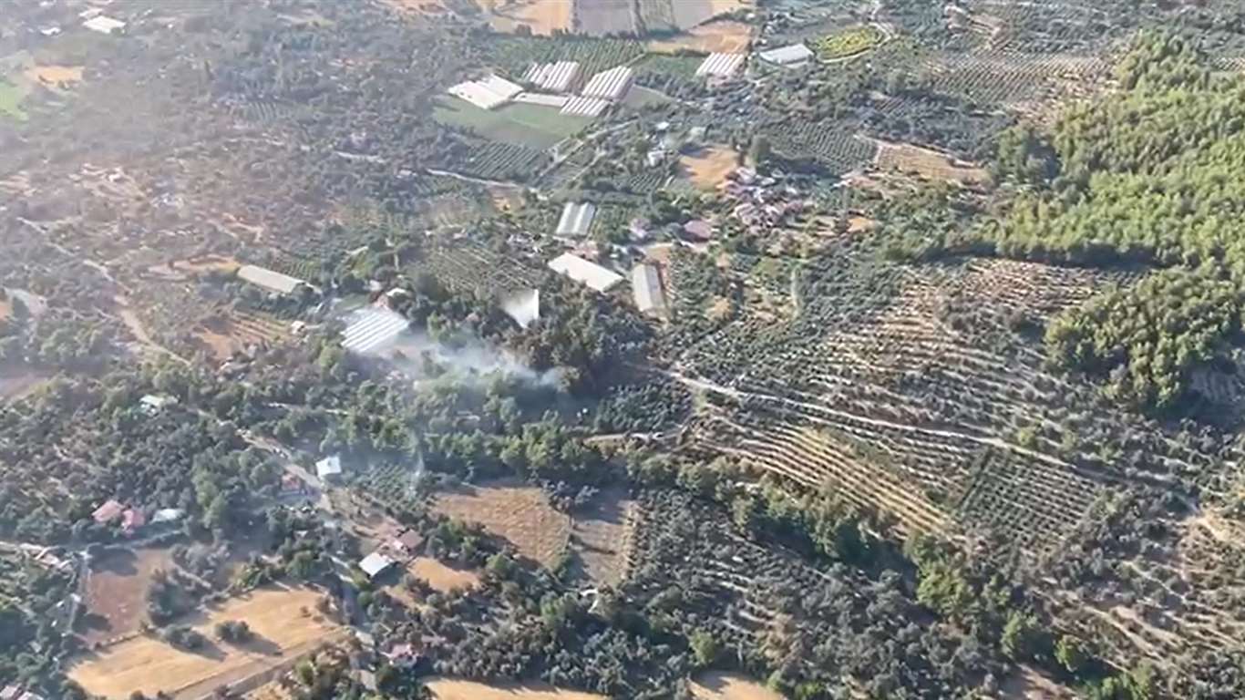 Seydikemer'de çıkan yangın, büyümeden söndürüldü haberi