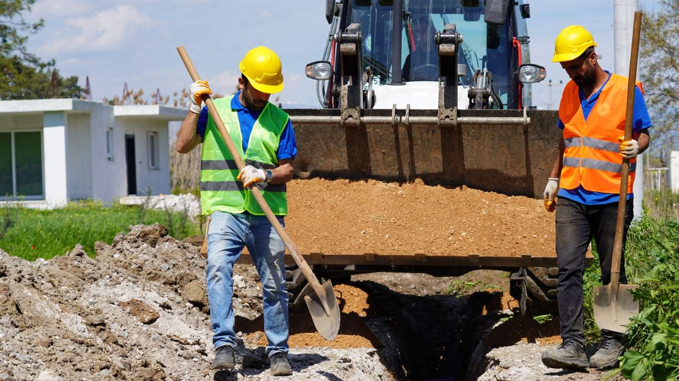       Seydikemer Çaykenarı'nda taşıma su çilesi sona erdi haberi