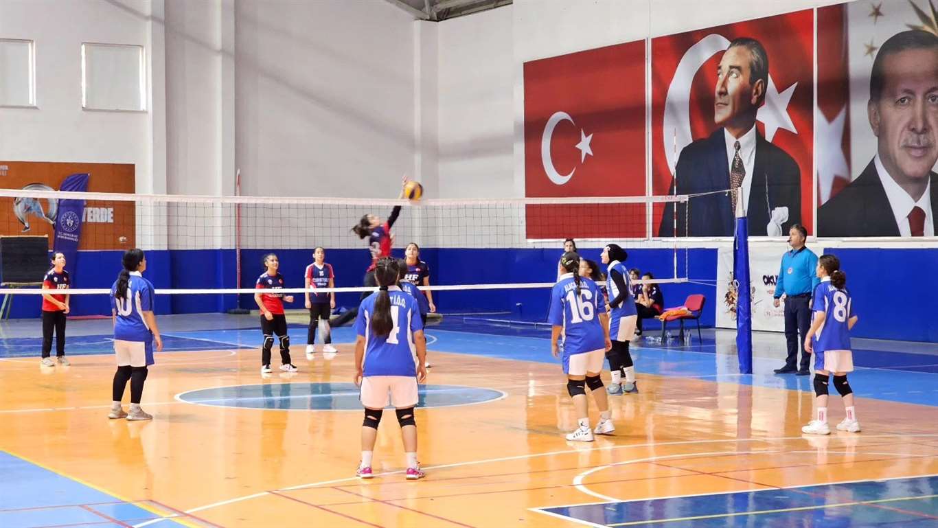 Seydikemer'de yıldız kızlar voleybol ilçe seçmeleri başladı haberi