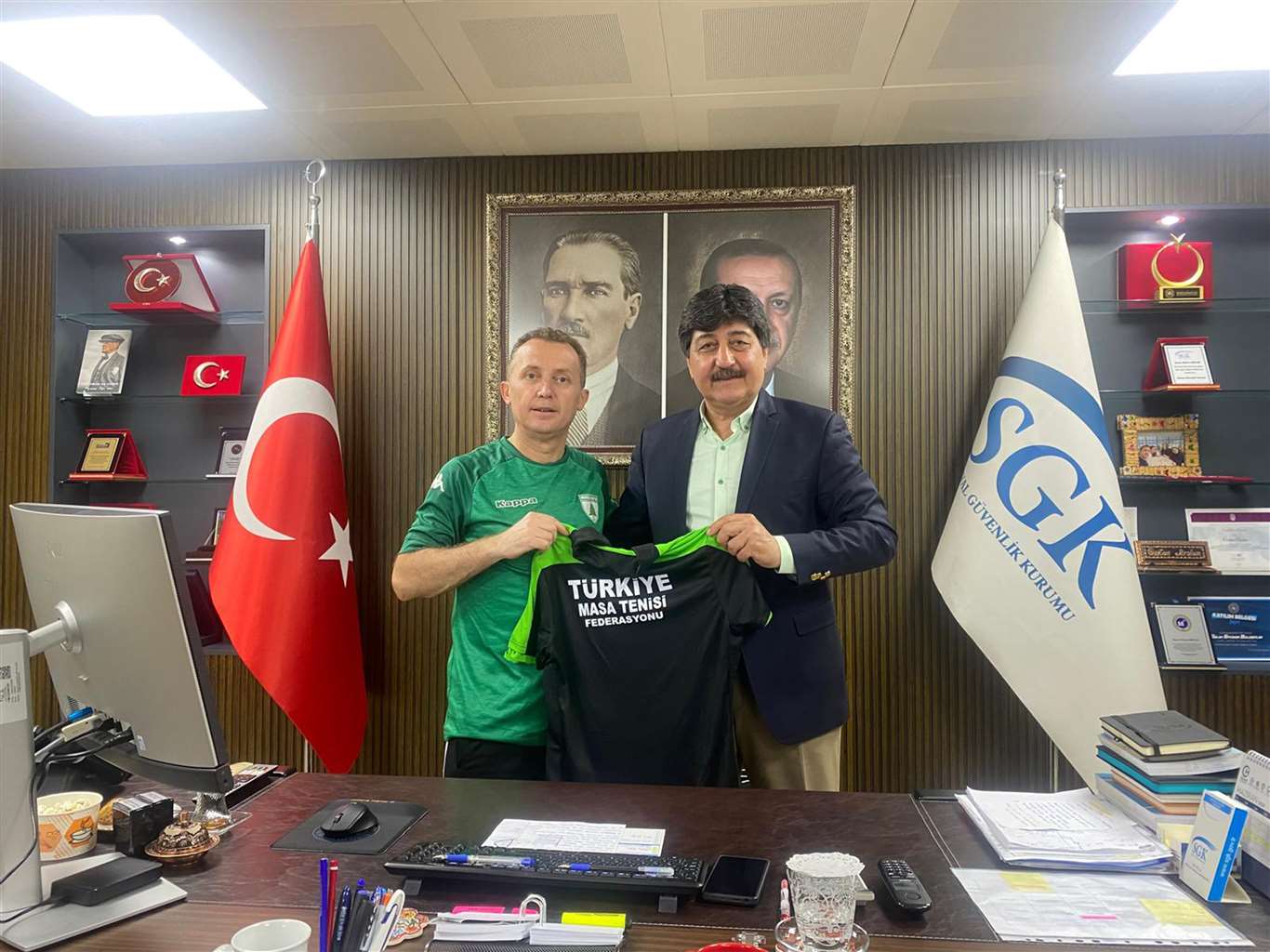 SGK personeli masa tenisi turnuvasında buluştu haberi
