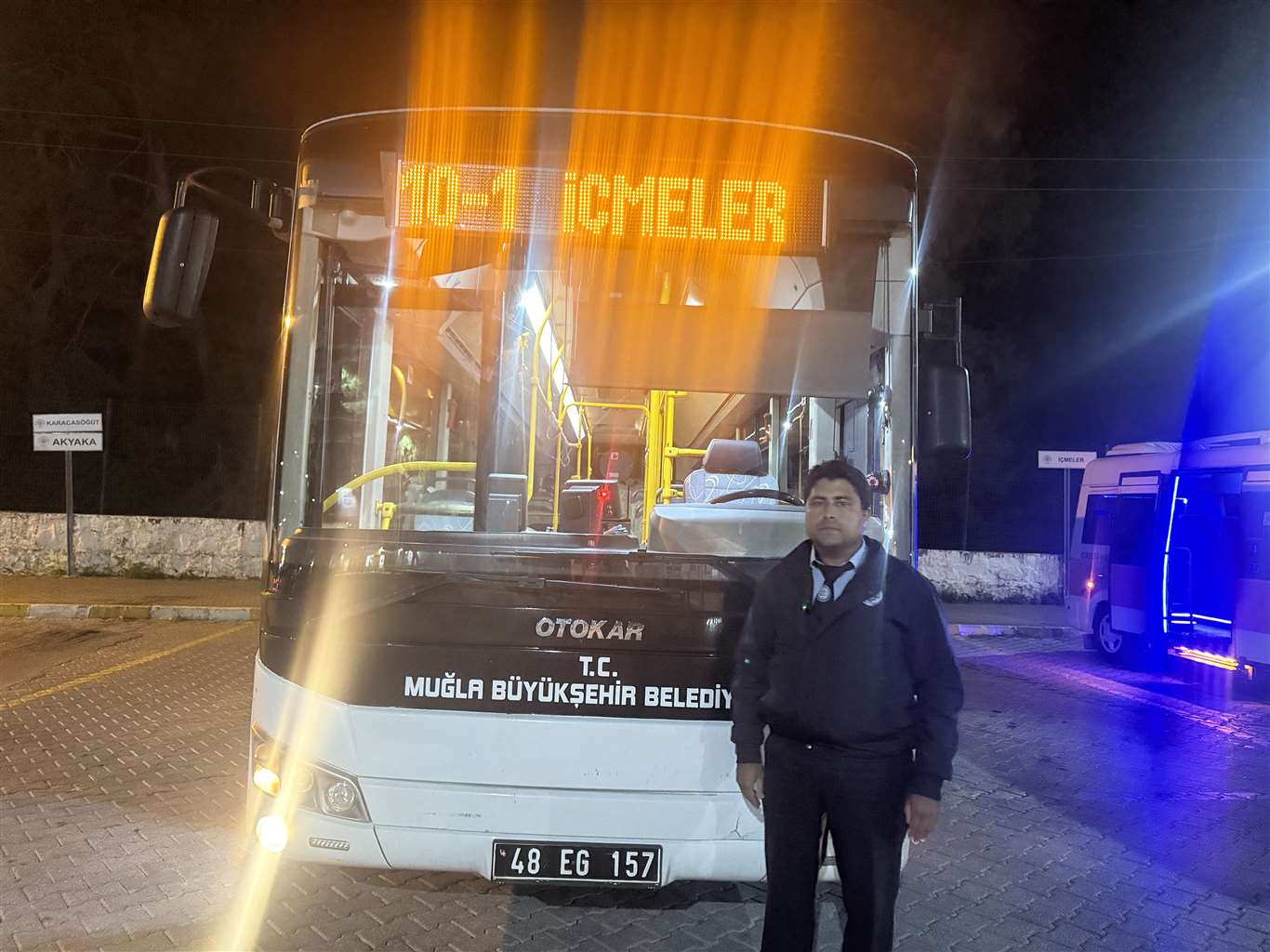  Minibüste fenalaşan öğrenciyi hastaneye yetiştiren şoför Gönen: 