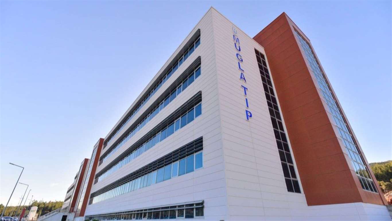 Tıp Fakültesi'nde görevlendirme krizi: Dekanı mahkeme kararı da ikna etmedi haberi