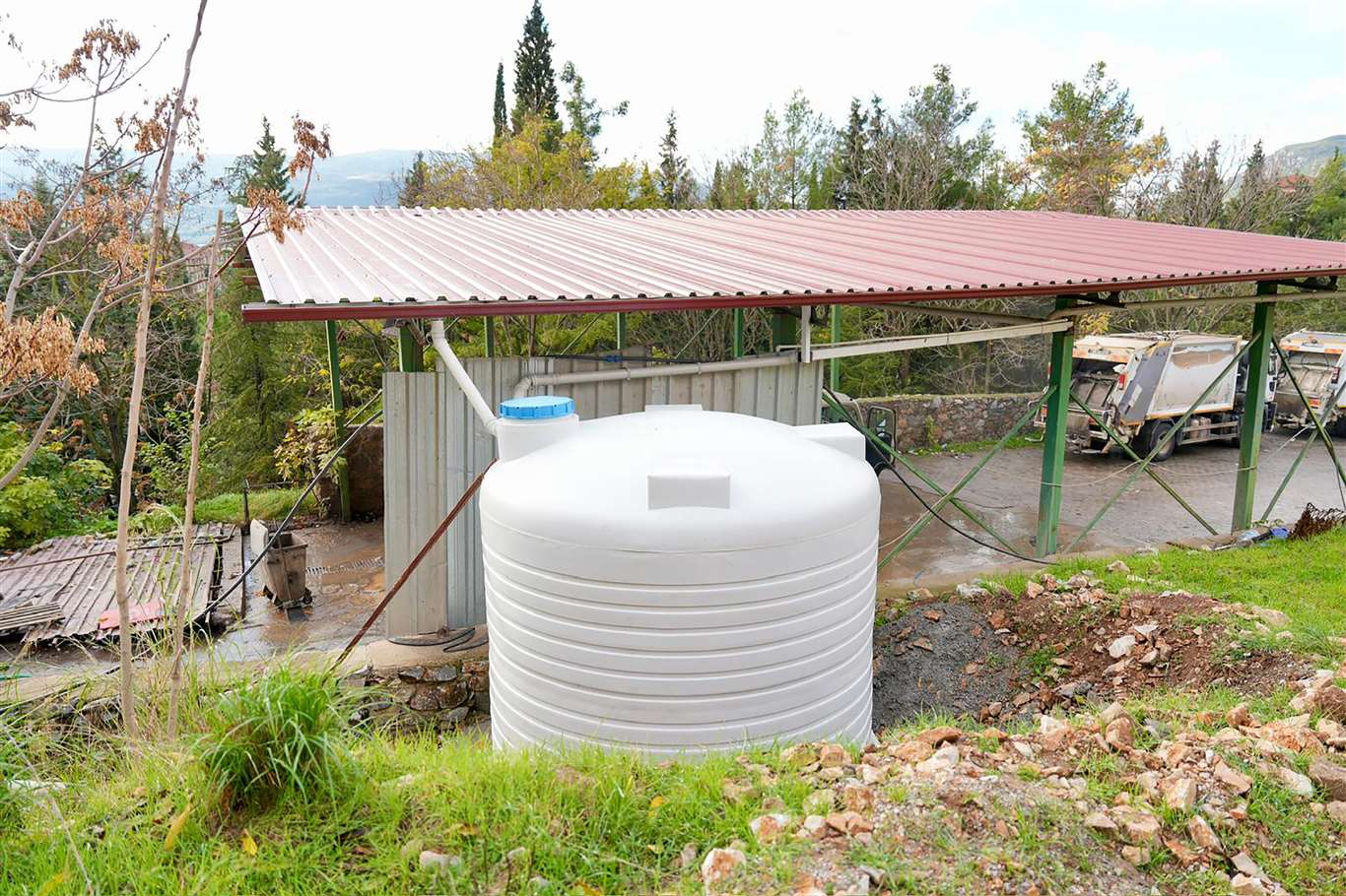 300 tonluk su tasarrufu: Araçlar artık yağmur suyu ile yıkanıyor haberi