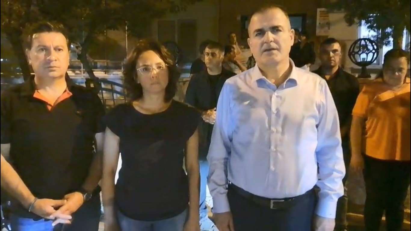  Vali Akbıyık'tan Başkan Aras'a destek ziyareti: 