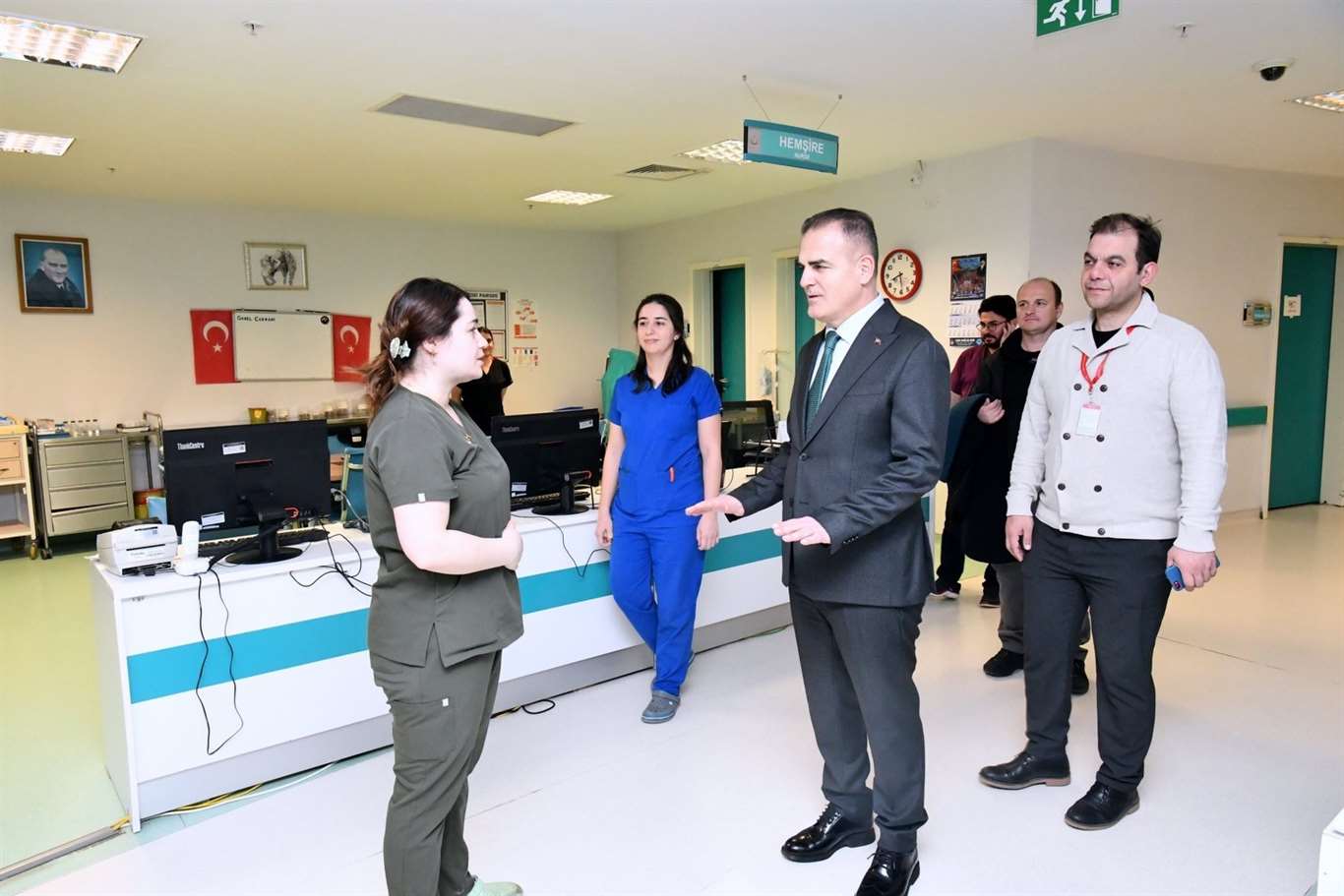 Vali Akbıyık, Muğla Eğitim ve Araştırma Hastanesi'nde sağlık hizmetlerini inceledi haberi