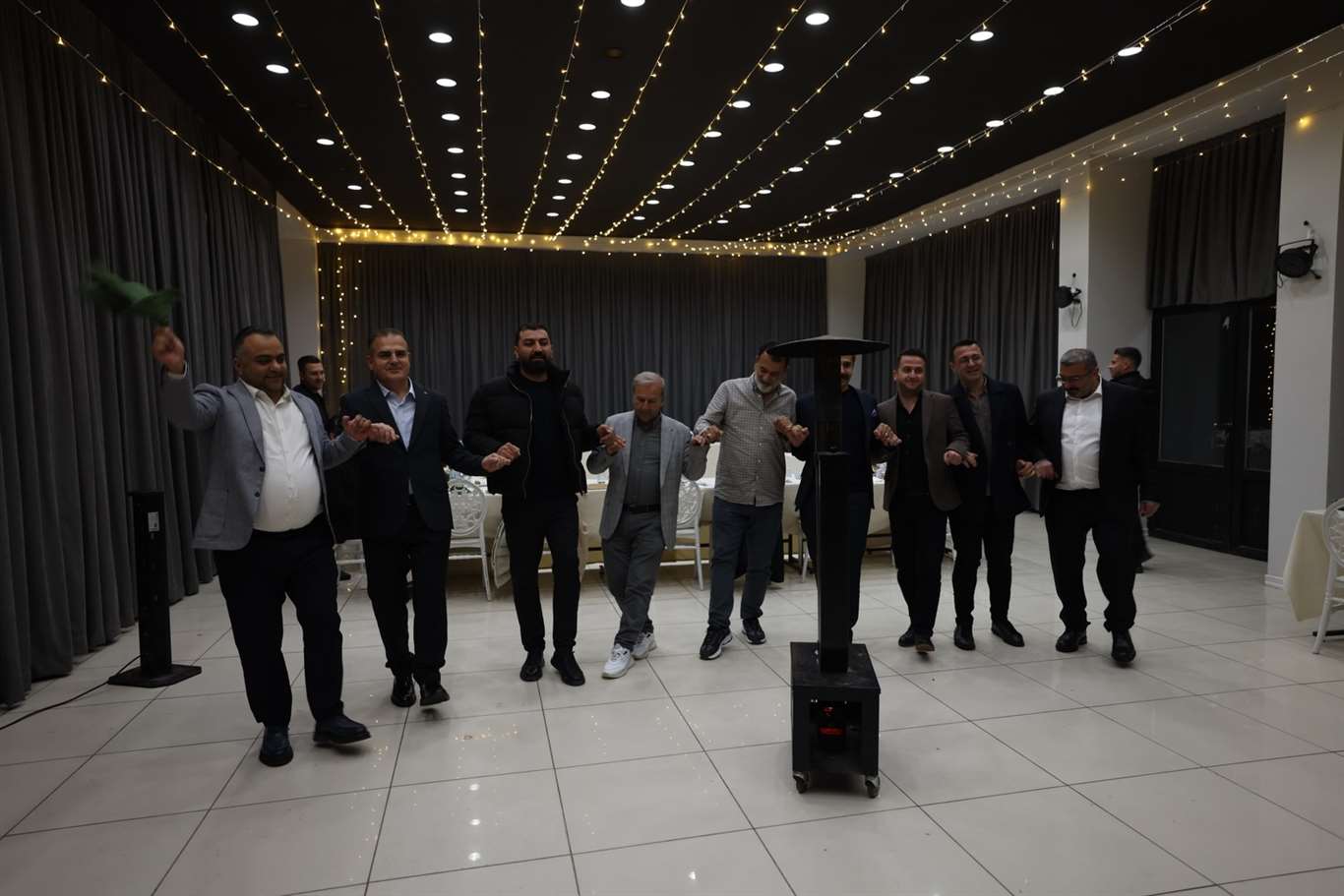 Birlik ve beraberliğe vurgu: Vali Akbıyık etkinlikte halaya katıldı haberi